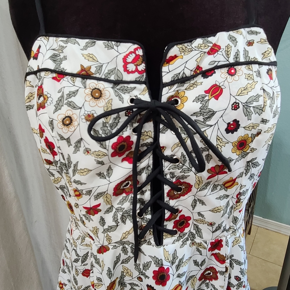 Womens Floral Sun Dress Sleeveless Sexy Lace Up Front Thread Story Medium